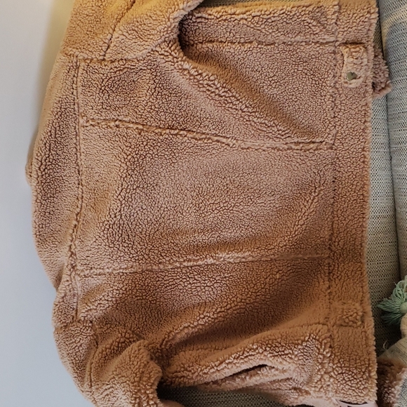 Uggs - Picture 4 of 6